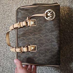 Micheal Kors Handbag